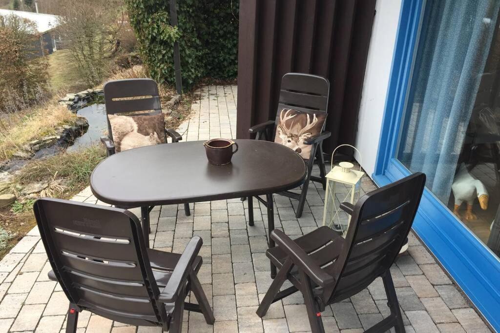 Idyllisch Wohnen Im Weserbergland - Bungalow Mit Phantastischer Aussicht Fuer 4 Personen Polle ภายนอก รูปภาพ
